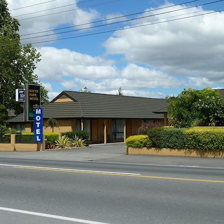 South Park Motel Masterton Bagian luar foto