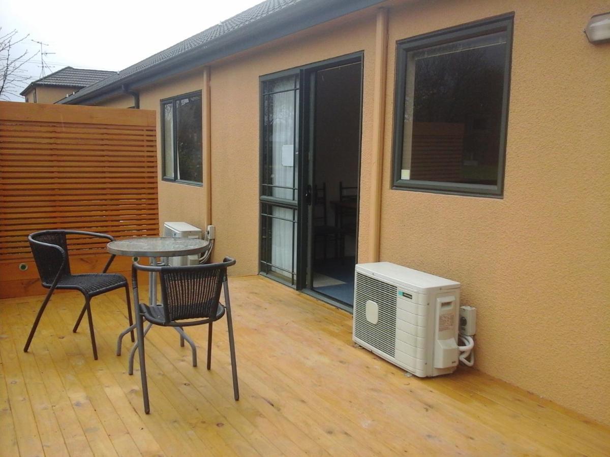 South Park Motel Masterton Bagian luar foto