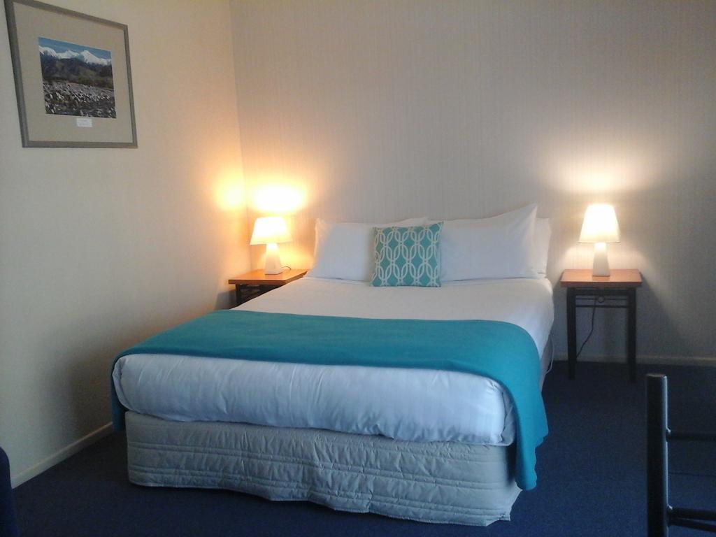 South Park Motel Masterton Bagian luar foto