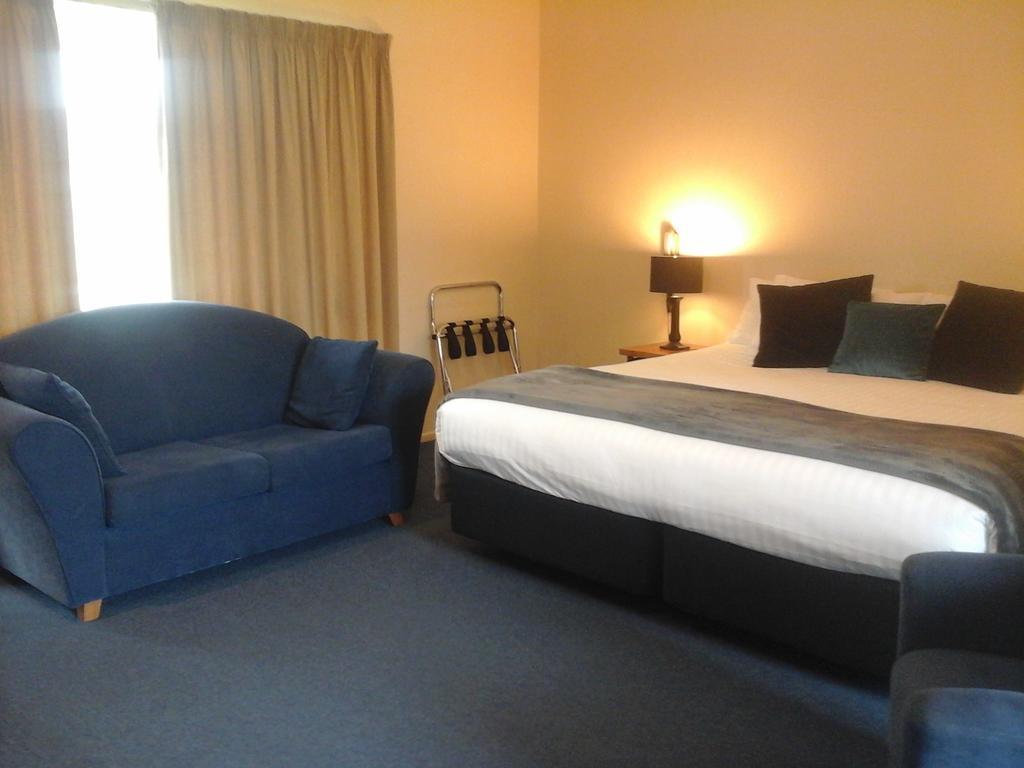 South Park Motel Masterton Bagian luar foto