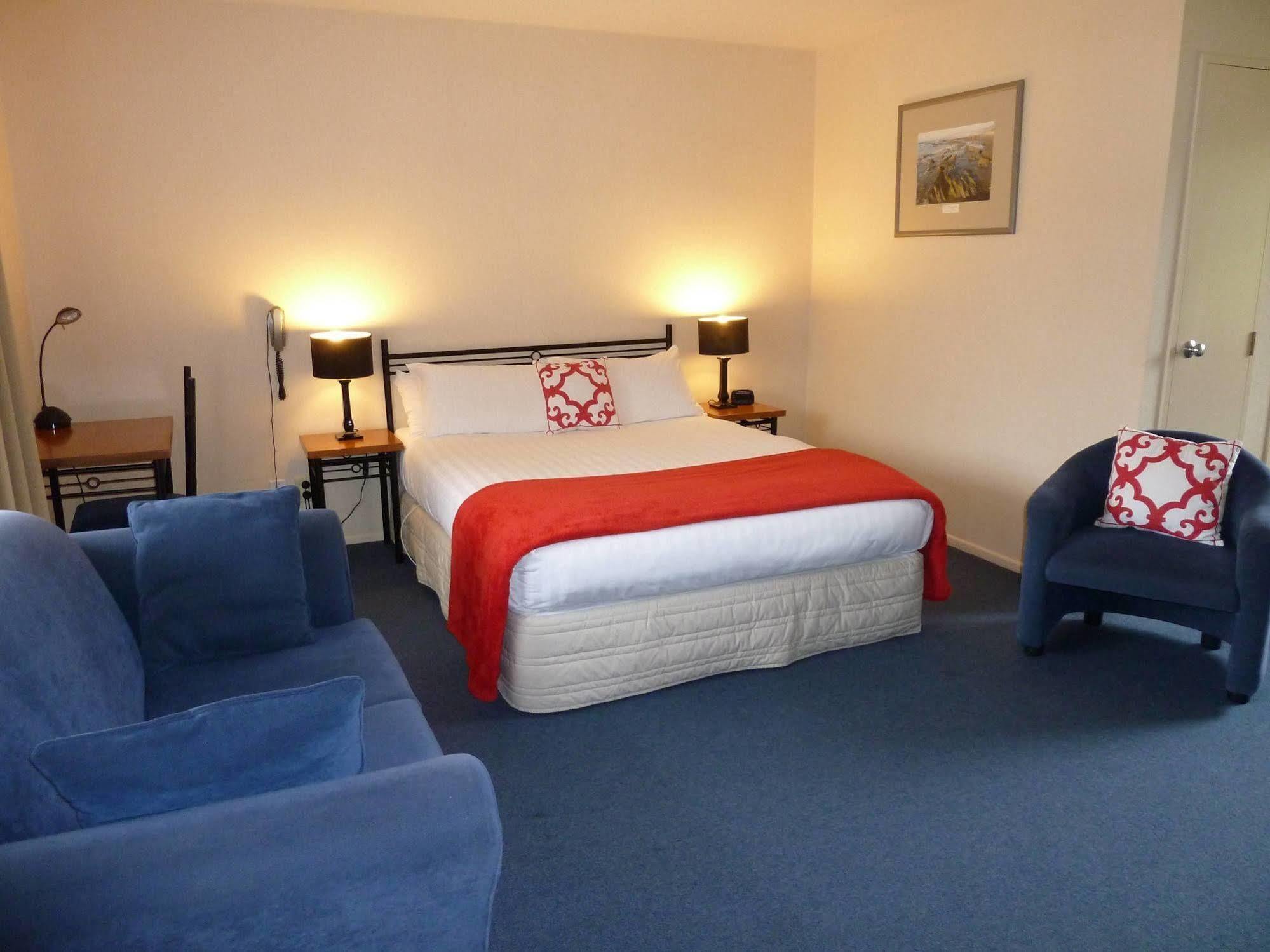 South Park Motel Masterton Bagian luar foto