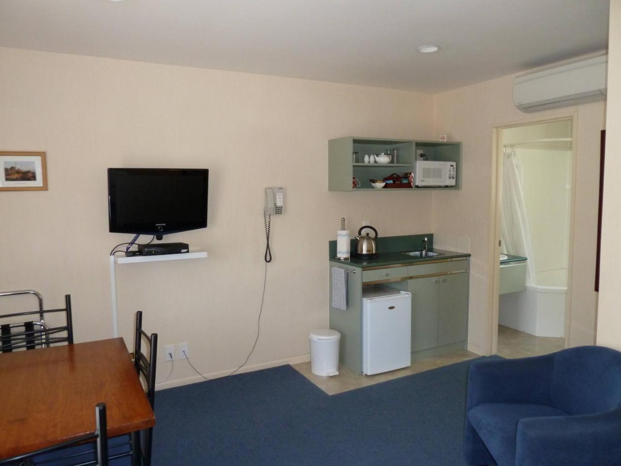 South Park Motel Masterton Bagian luar foto
